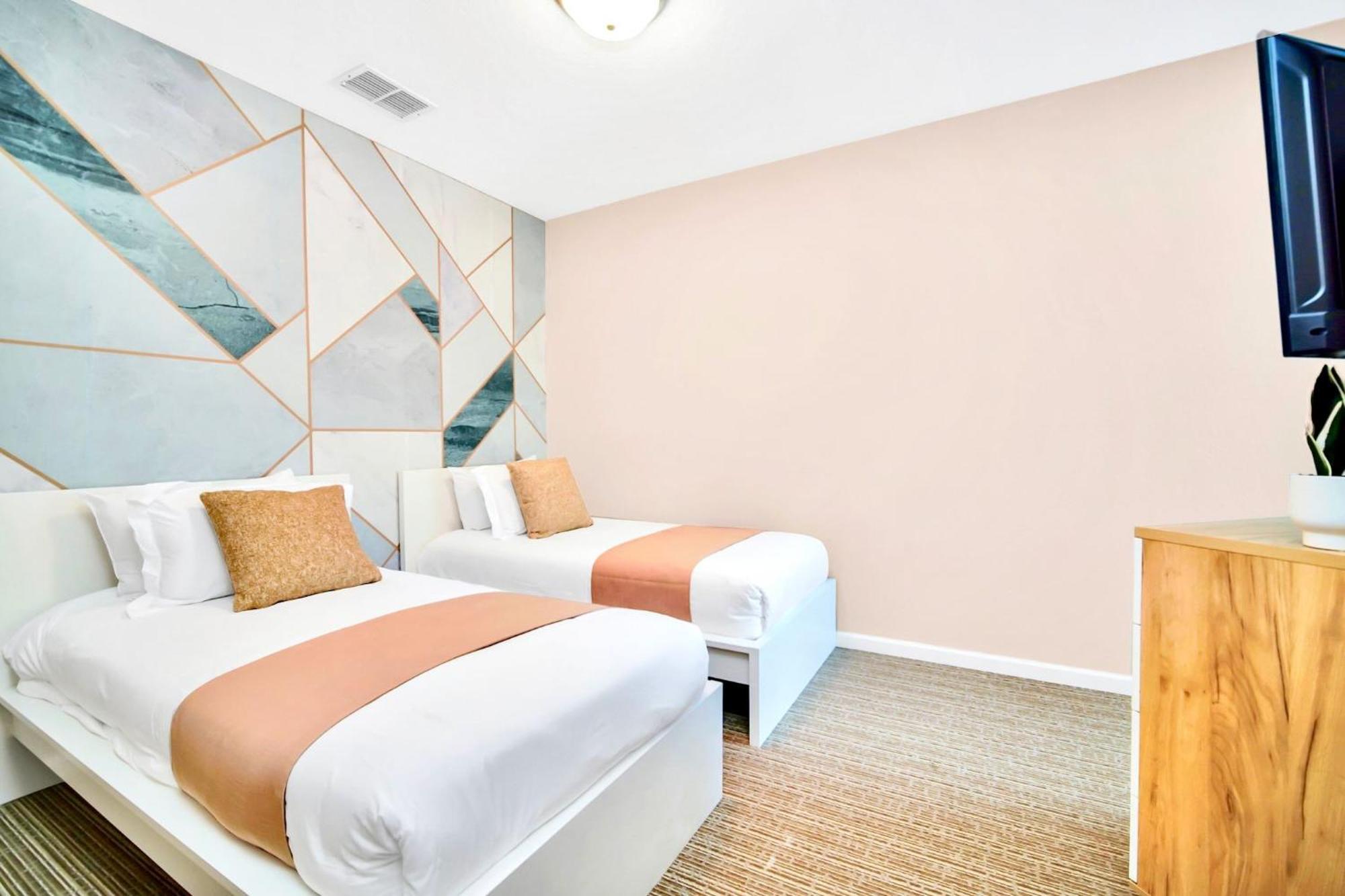 Modern 3Br Condo Near Disney- Pool And Hot Tub Орландо Екстериор снимка